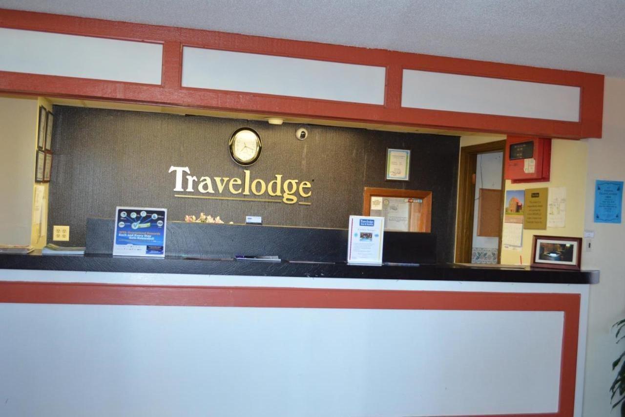 Travelodge Inn & Suites By Wyndham Muscatine Екстер'єр фото