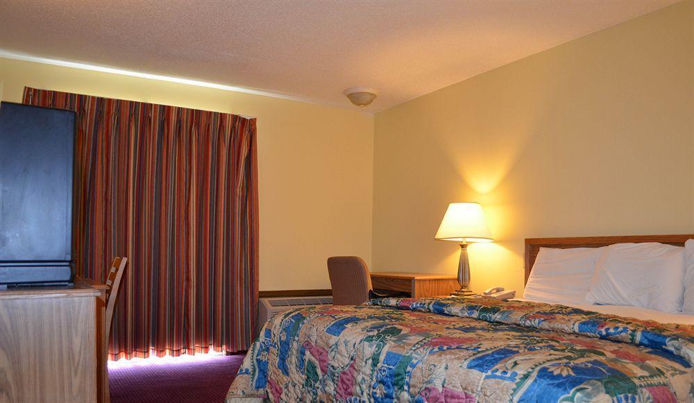 Travelodge Inn & Suites By Wyndham Muscatine Екстер'єр фото