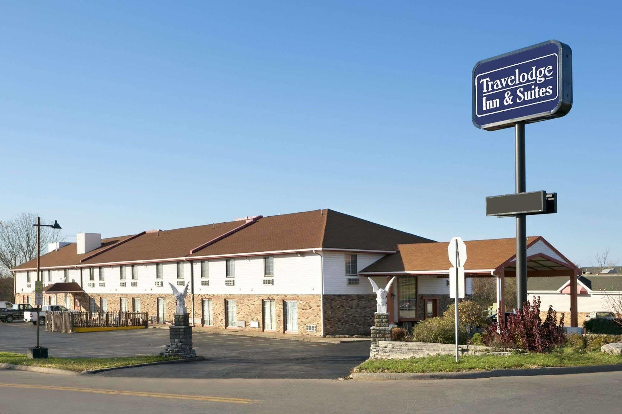 Travelodge Inn & Suites By Wyndham Muscatine Екстер'єр фото